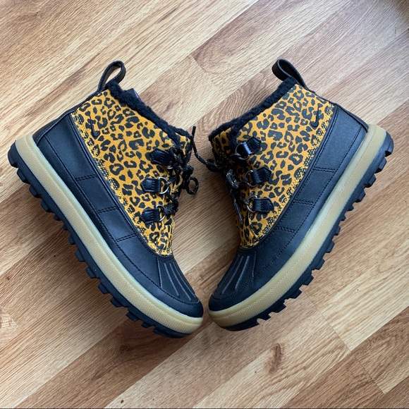Nike ACG Leopard Woodside Chuka II Boots - Picture 2 of 7